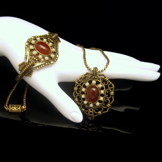 Vintage Victorian Revival Red Pendant Necklace Bracelet Set from myclassicjewelry.com