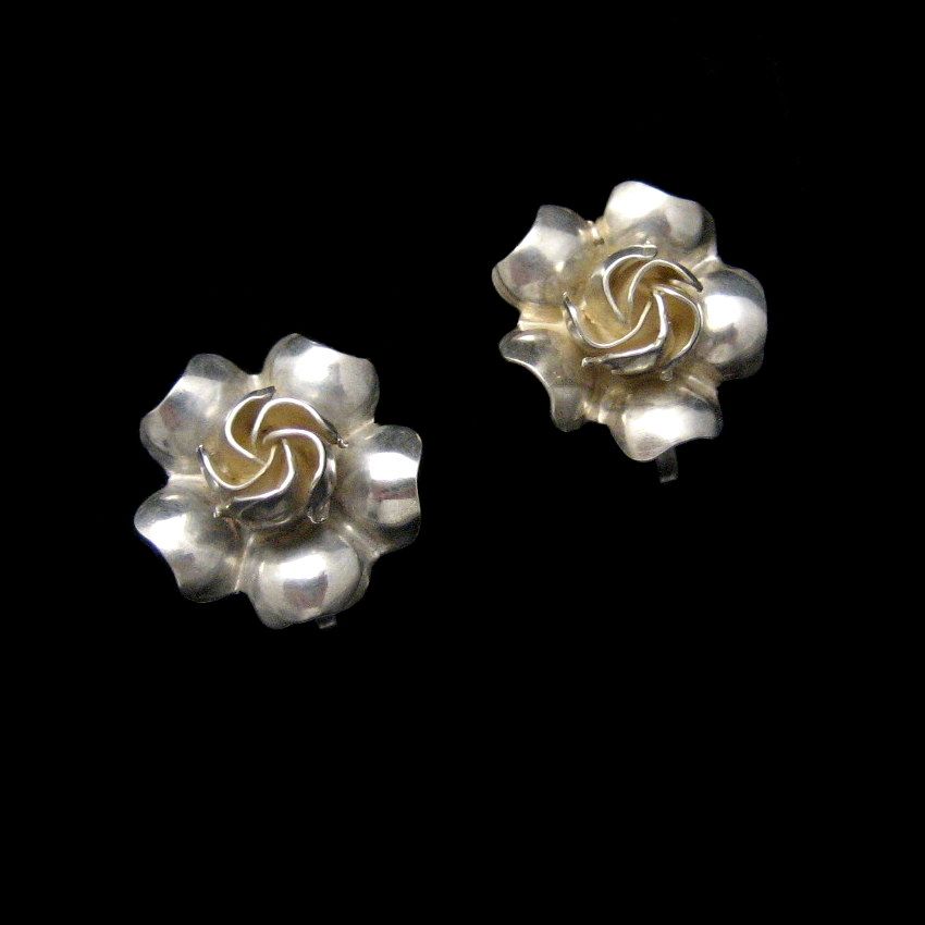 Vintage STERLING Silver Sweetheart Rose Flower Earrings